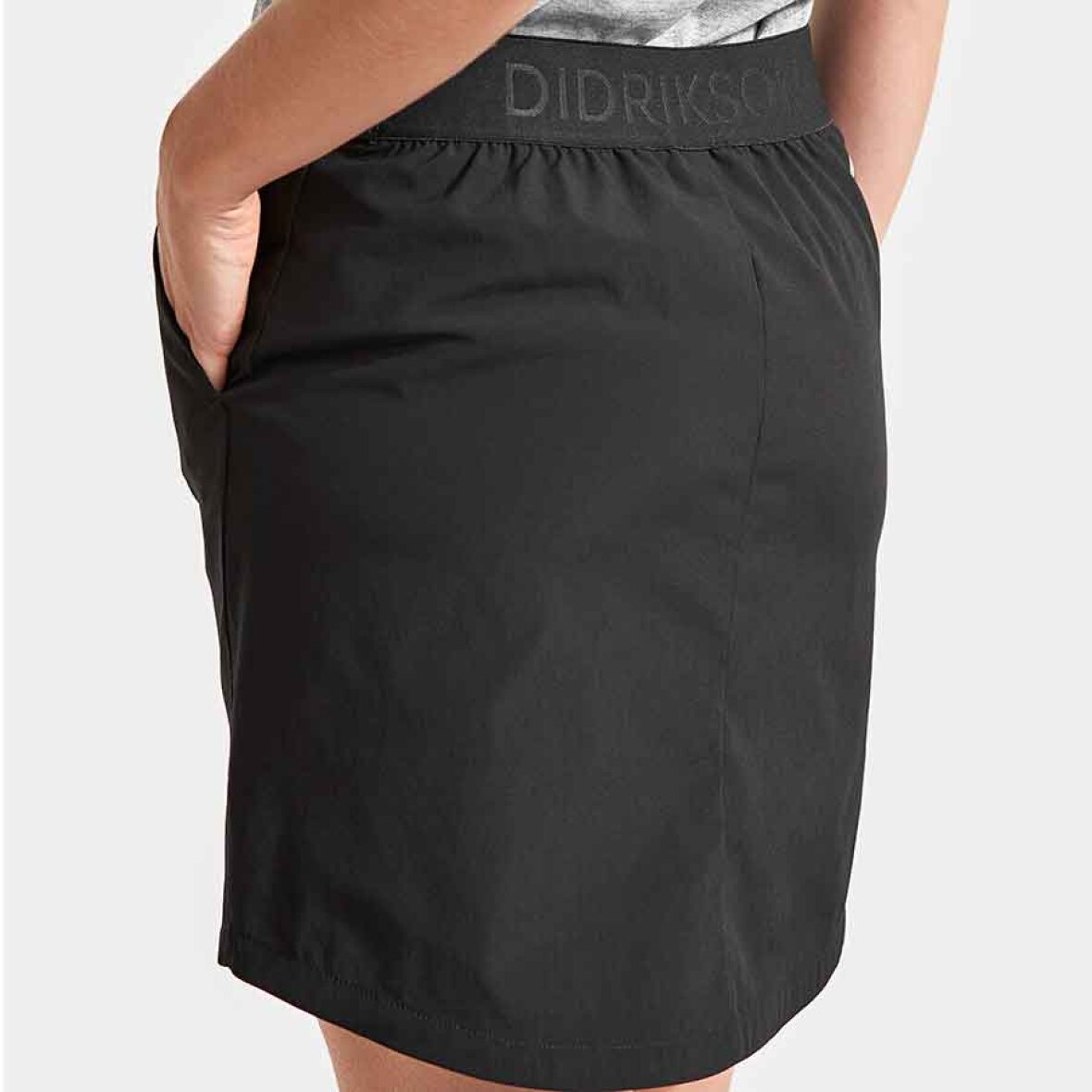 Liv Skirt Didriksons: nederdel. praktisk og Stilfuld her! Se mere